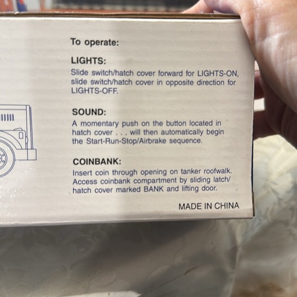 Limited edition, 1999 3rd Series Mobil Toy Tanker Truck - Silver. Mint c… - Picture 4 of 5